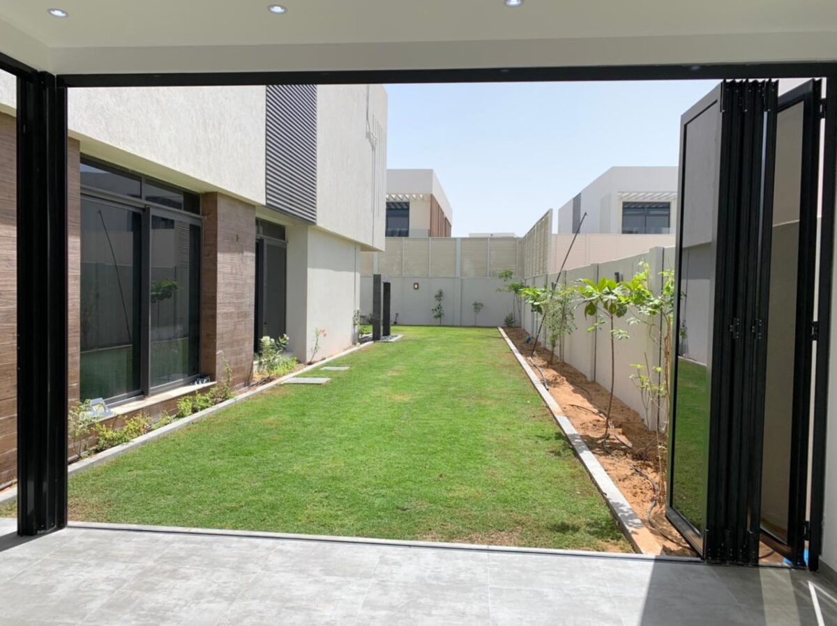 Frameless Folding Doors 13 Frameless Folding Doors in Dubai - photo 5