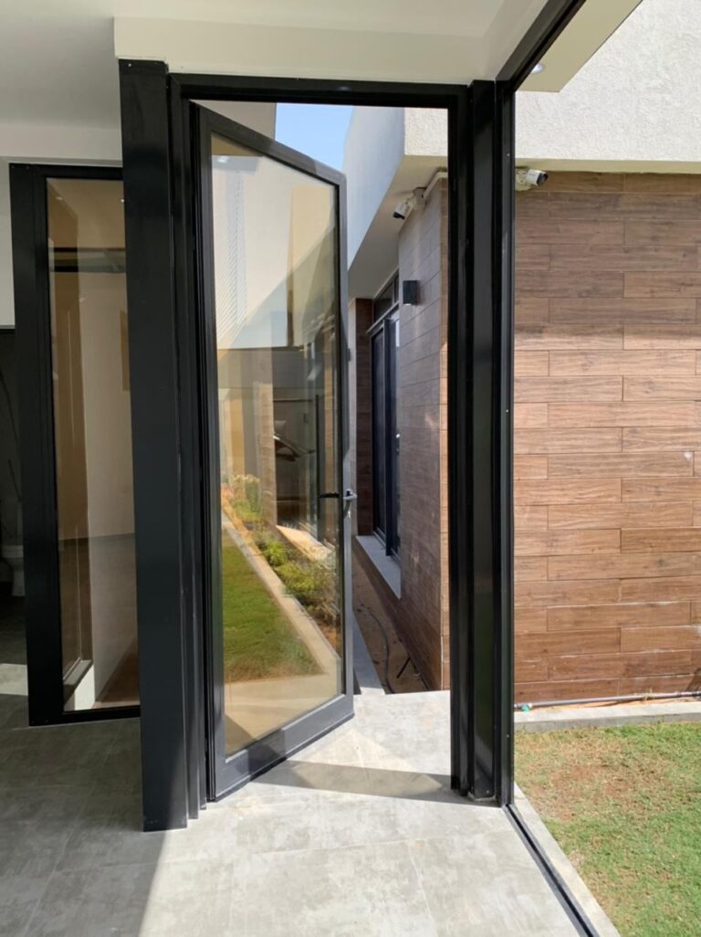 Pivot Doors 9 Pivot Doors in Dubai - photo 1